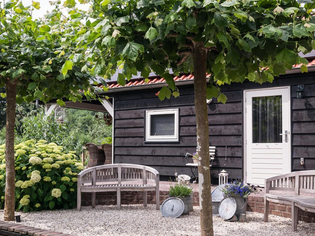 Bed & Breakfast De Schuur Inn Numansdorp Exterior foto